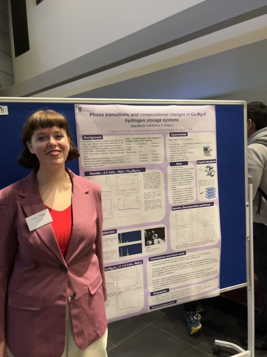 Prof_DHGregory's tweet image. This afternoon @pengcheng_jing and @Rubymorris2043 both presented their (first!) posters at the SSCG at the University of Cambridge. Pengcheng’s poster was on cathode materials for magnesium-ion batteries and Ruby’s was on phase transitions in Ca-Mg-H systems. Very proud!@SscgR