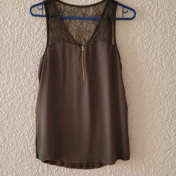 talynjo1's tweet photo. So good I had to share! Check out all the items I'm loving on @Poshmarkapp from @Pricegood5 #poshmark #fashion #style #shopmycloset #shein #express #anneklein: https://t.co/Sa5KUzZ54u https://t.co/AndlPbsONj