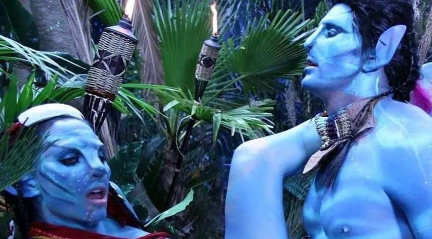 oficialHASSAM's tweet photo. El cd de Avatar 2 se puso raro. https://t.co/nSHcb2lKYE