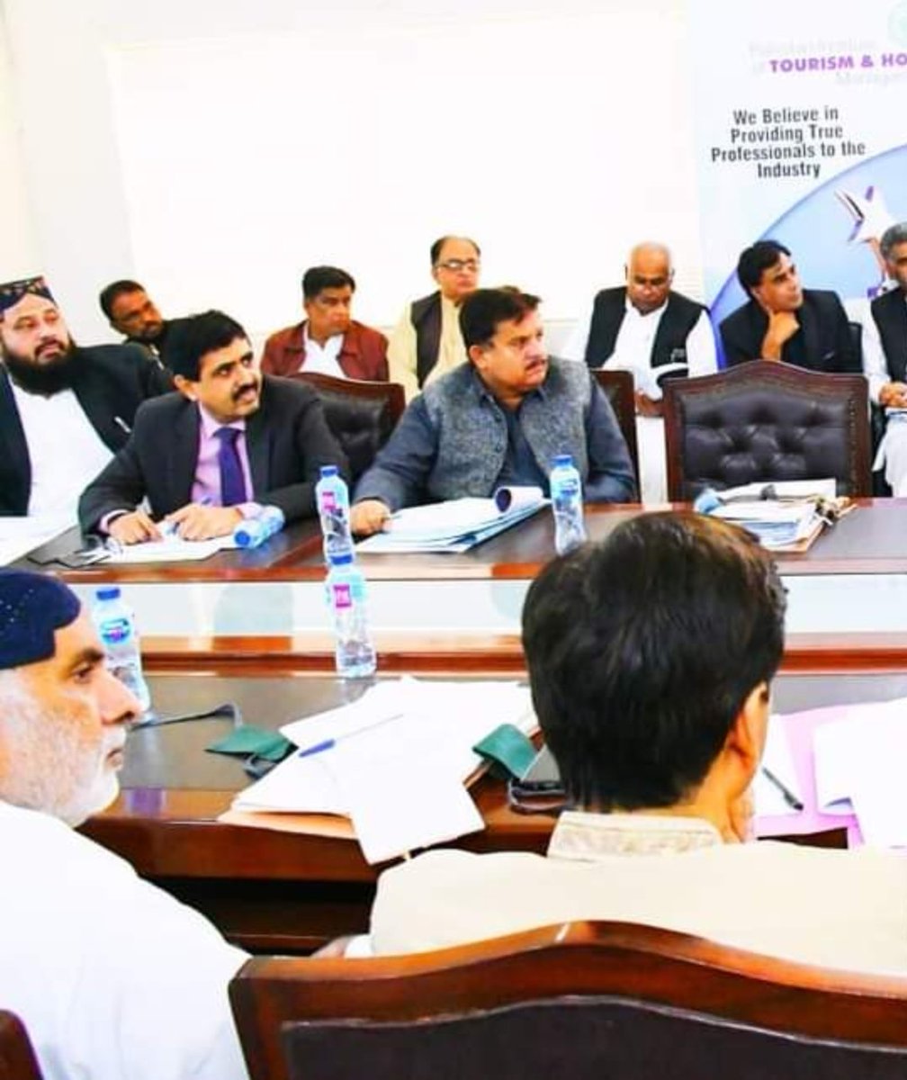 DeoHyd_Primary's tweet photo. Mr. Ghulam Akbar Laghari, Secretary, SE&amp;LD, Govt of Sindh,held a meeting regarding court issues,All the DEOs ESHS and Primary attended the meeting on 17-12-2022,and also directed to DEOs/DSEs to take strict action against habitual absentees and absconders as per the deptt. rules. https://t.co/RXA3Z13vdP