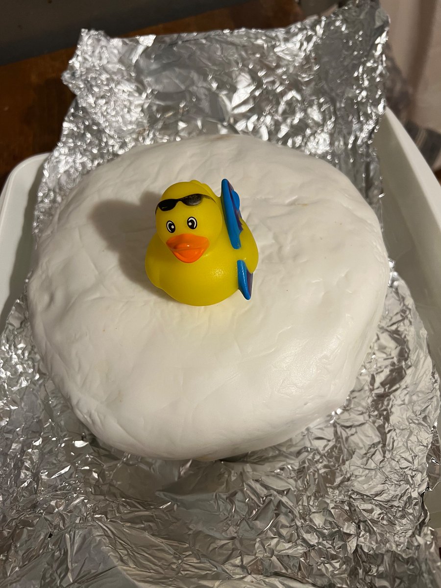 DuckDiveDuck's tweet photo. Picked up some side work as a cake model. Easy money but slightly worried about being wrapped up in foil overnight. Might make a swift getaway when no-one’s looking. In the words of the Littlest Hobo, Maybe tomorrow I’ll wanna settle down. Until tomorrow I just keep moving on. https://t.co/udGTaBgpHe