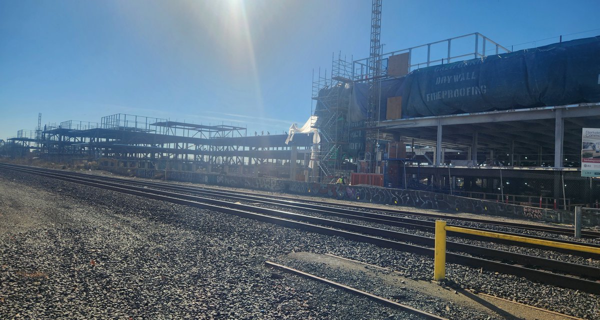 kjslaughter's tweet image. 540,000 SQFT Life Science Development Berkeley Commons Tops Off news.theregistrysf.com/540000-sqft-li… via @@theregistrysf #berkeleyprojects #economicdevelopment #discoveredinberkeley