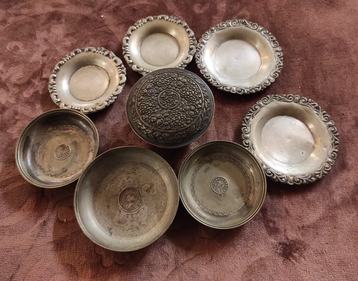 Milletin boş vakti var aşko kusko manita şöyle yok aramadin yok dönermi cart curt vart vurt 😆bizim aşklarda bu malzeme bana kalırmı , mezat bizde bitermi hadi aşkım hadi canim yok gümüş kaç gram , tespih kaça mal etcez  yaşam farkı diyelim koleksiyon ve ticaret aşkı bizimkisi de