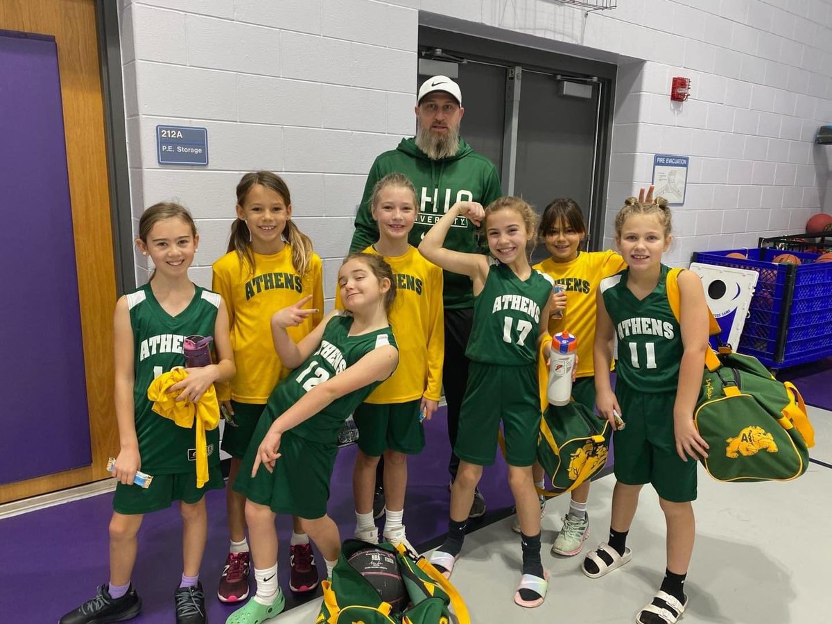 Athens third grade Lady Bulldogs are now 6 and 0 in the Hocking Valley Basketball League! 🏀

Congrats to Coach Travis and his players! 

#AthensBulldogs