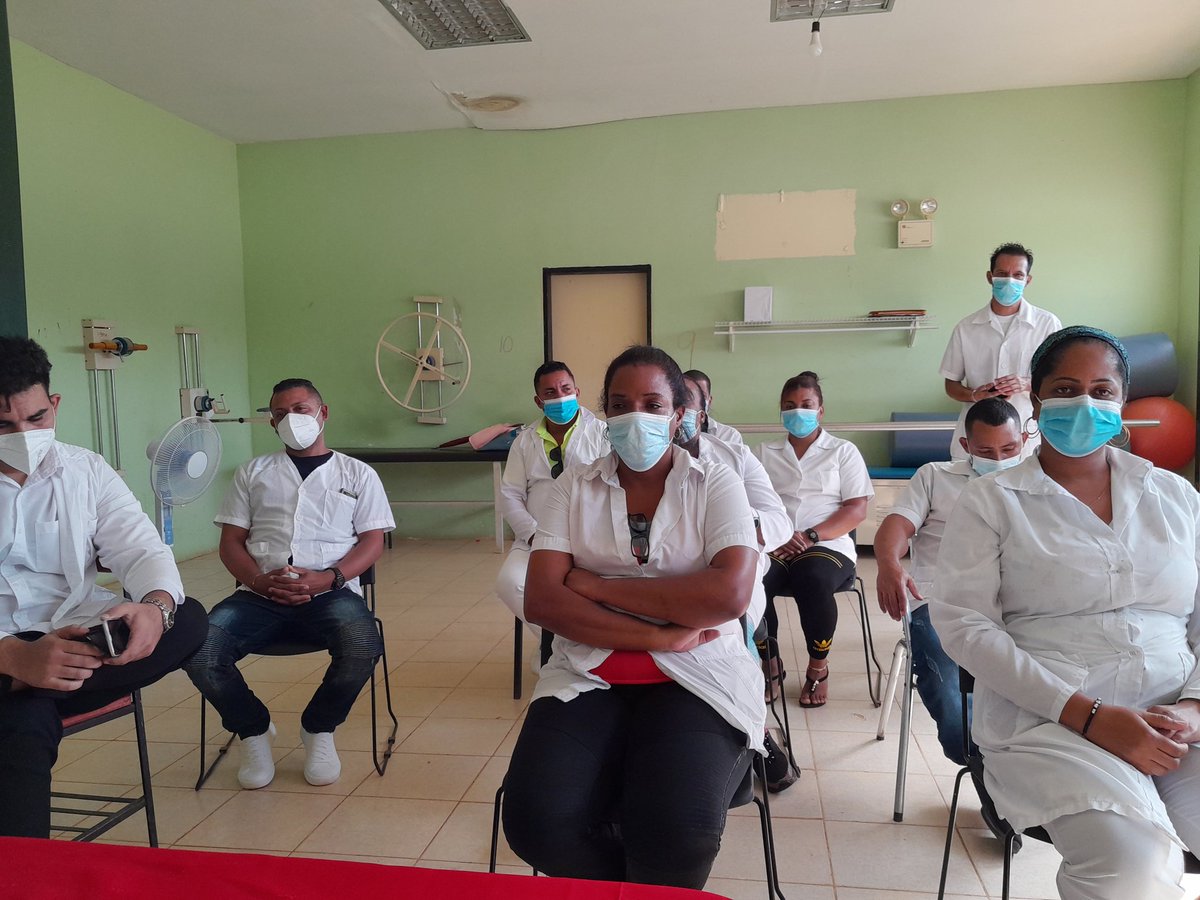 Se realiza intercambio con los colaboradores de la frontera CDI Dra. Kelly Ann Lord Pacheco del Estado Bolívar. Brindando la atención esmerada al pueblo. #Cubaporlavida <a href="/Cubacooperabol2/">Brigada Médica 🇨🇺 Bolívar🇻🇪</a> @CDIKellyAnnLord