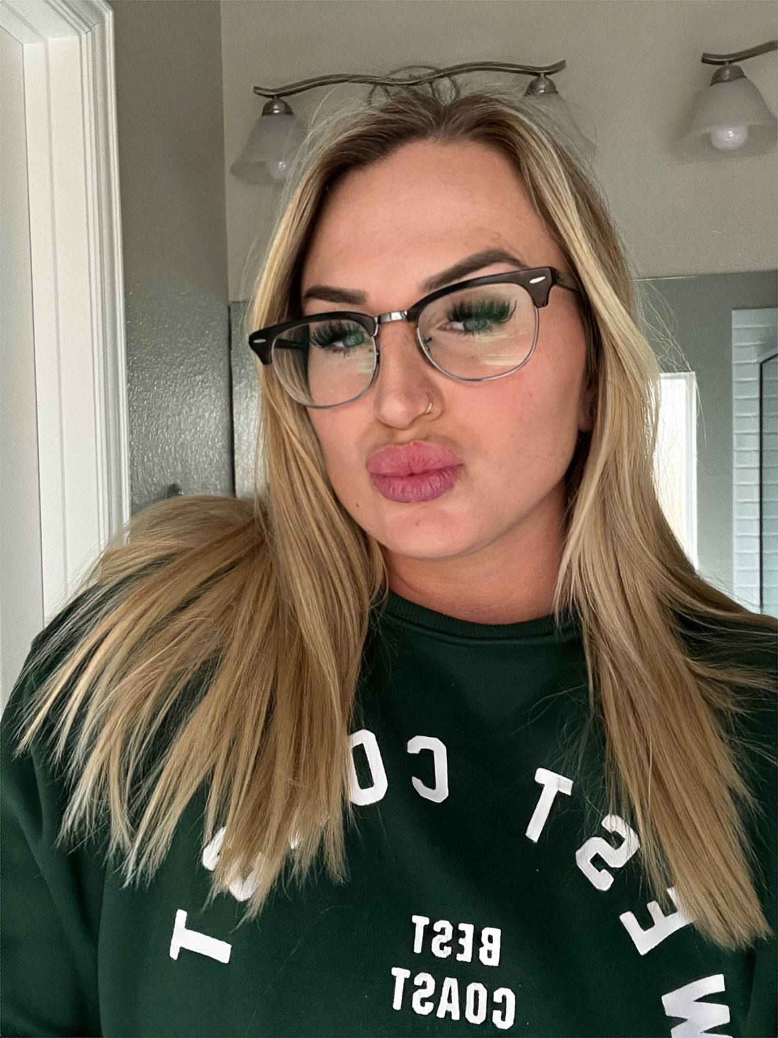 Lavaxgrll'S Onlyfans: A Deep Dive - 0gp9esp