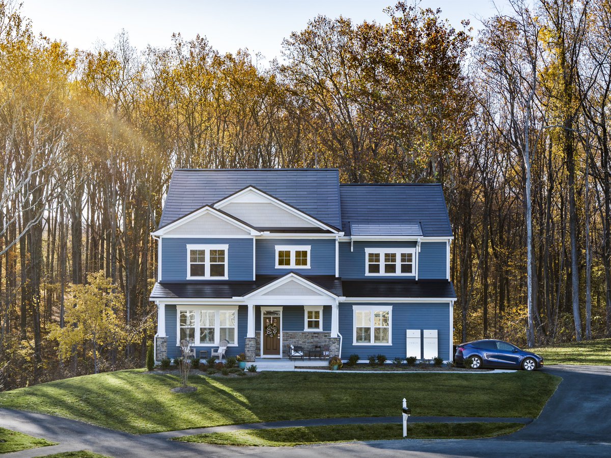 We’ve completed 500k+ Solar Panel and Solar Roof installations—that’s equal to ~4 GW of clean energy ☀️