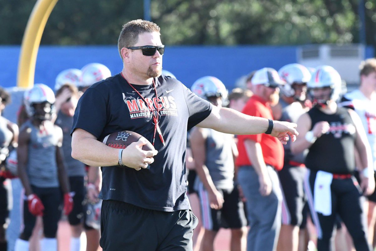 MarcusFootball's tweet photo. To the ultimate #Playmaker maker, Happy Birthday, @weavercoach! Hope your day is fantastic.
#STCDA #ELITE #UNCOMMON #ProtectTheM #txhsfb #WeaverWorked https://t.co/nX0FYJi0i1