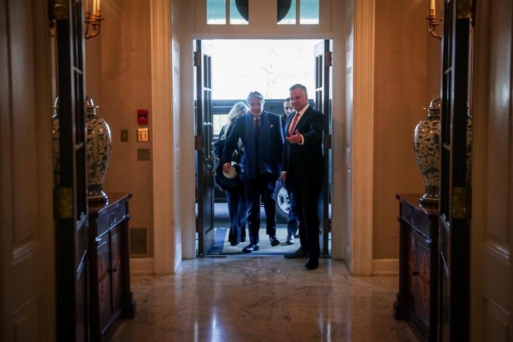 LassoGuillermo's tweet photo. Gracias presidente Joe Biden, @POTUS, por su recibimiento. Fue un encuentro muy productivo. Coincidimos en fortalecer la cooperación para la estrategia de seguridad del Ecuador y reafirmamos nuestro interés en un acuerdo comercial para unir aún más ambas naciones. https://t.co/gT0YedVhCD