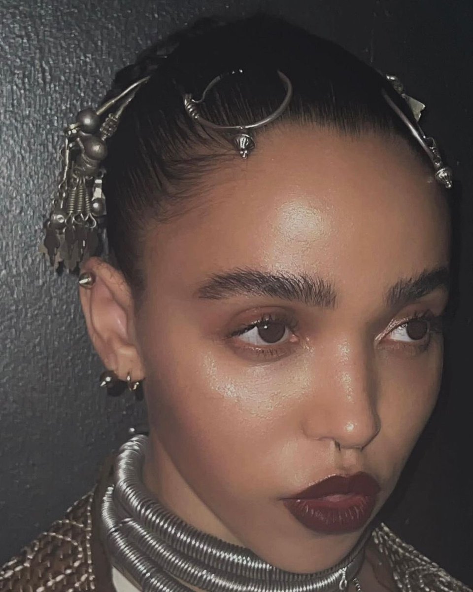 FKAtwigs tweet picture