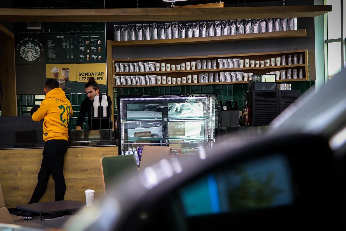 SkywellEurope's tweet photo. Would you like to drink coffee when you are charging your Skywell in #Skyhouse ? 

But first you need to drive #Skywell 😎

#FutureOfMobility #AllIsWell #Skycoffee #Coffee #Charging #chargingstation #Electriccar https://t.co/hW6GnbMwSc