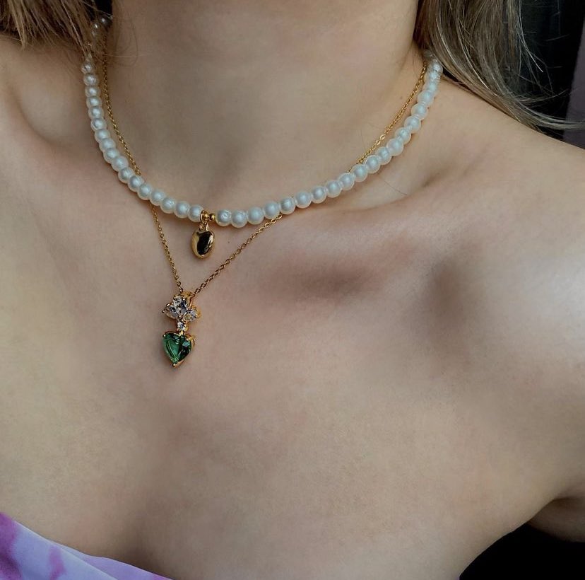 sweettshoppingg's tweet photo. Bir kadının güzelliği, takılarıyla parlar…✨✨ Güzelliğinizle Işıl Işıl parlamak için ürünlerimiz sizinle… 💖🦋 #kadın https://t.co/De0ZtarhRh