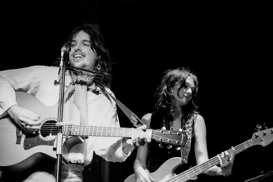 ferdiawpfans's tweet photo. Hope everyone is doing great. Been very busy and got some serious catching up to do! The Fynches have been all over the place. 🤩🎸 Let's start with a few shots of their show at the Hotspot Music club  on October 8th!
📸 theratt_gorman
#TheFynches #Ferdiawalshpeelo #irishtalents https://t.co/ADMt06Qwkb