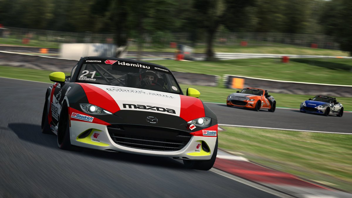 Sim Racing Bible tweet media