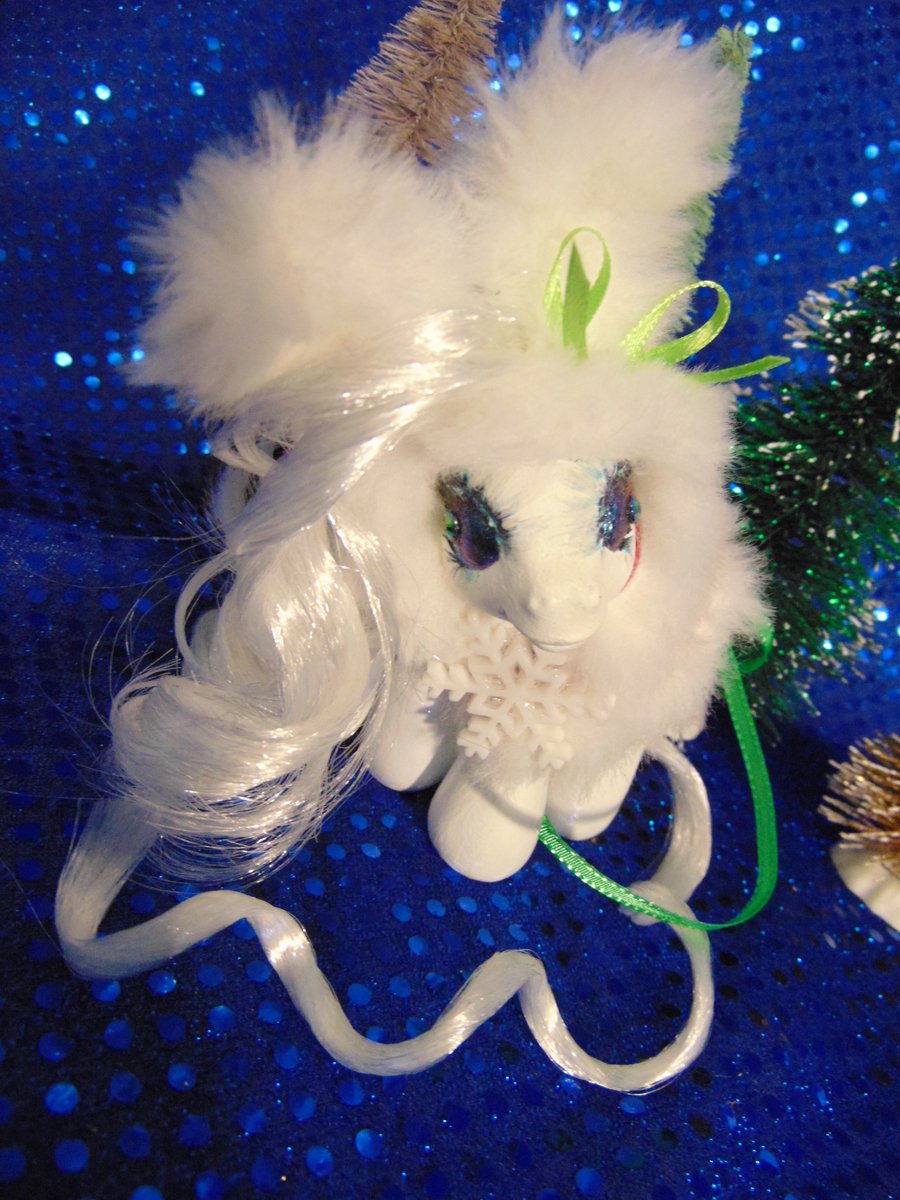 ManaCrafts's tweet photo. In late November I had a dream that I made this Snowbunny custom pony so I made sure to create it! I feel artists should always create their visions from dreams.
Etsy listing: https://t.co/xkIatMfFnq
#snowbunny #HappyHolidays2022 #holidays #wintertime #MLP #mylittlepony #g3mlp https://t.co/f85ZKLdJKj