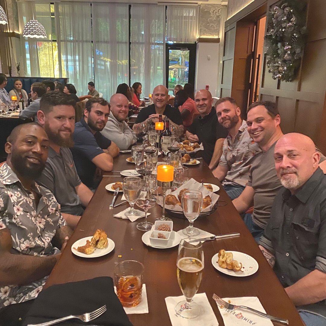 FaverGray's tweet photo. Our Seminary Lane and Sweetberries team dinner in Gainesville! #StudentHousing #Gainesville #FaverGray #GeneralContractor https://t.co/PiYYNMI57R