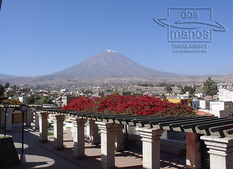 traveltoperu's tweet photo. If you are in Arequipa a tour to the Misti Volcano is recommended https://t.co/wPwbIiC2Kl 
#Peru #dosmanosperu #discoverperu #travel #travelperu #Arequipa #MistiVolcano https://t.co/hXnvZceYEB