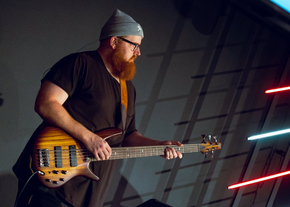 Deadlydillgame's tweet photo. Typical Church Bass Player 🤌 ifykyk https://t.co/l8B0Ga8vnz