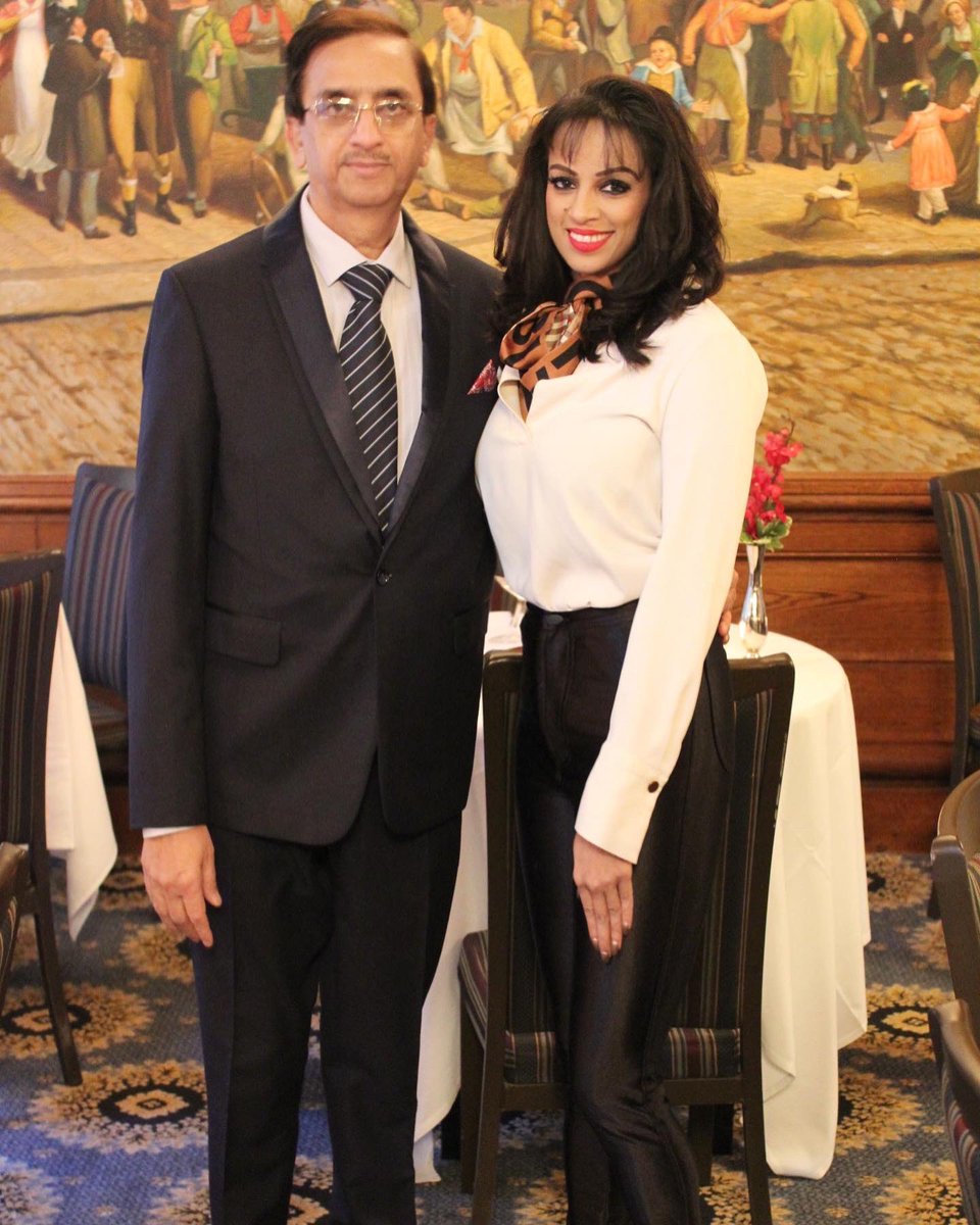 Happy Holidays to everyone! So blessed to see my family after three and half years of COVID. #HappyHolidays #Hanukkah #Christmas