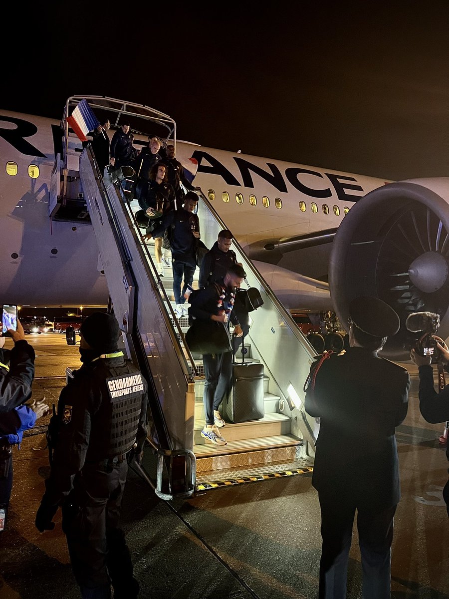 Porte-parole de la Gendarmerie Nationale tweet media