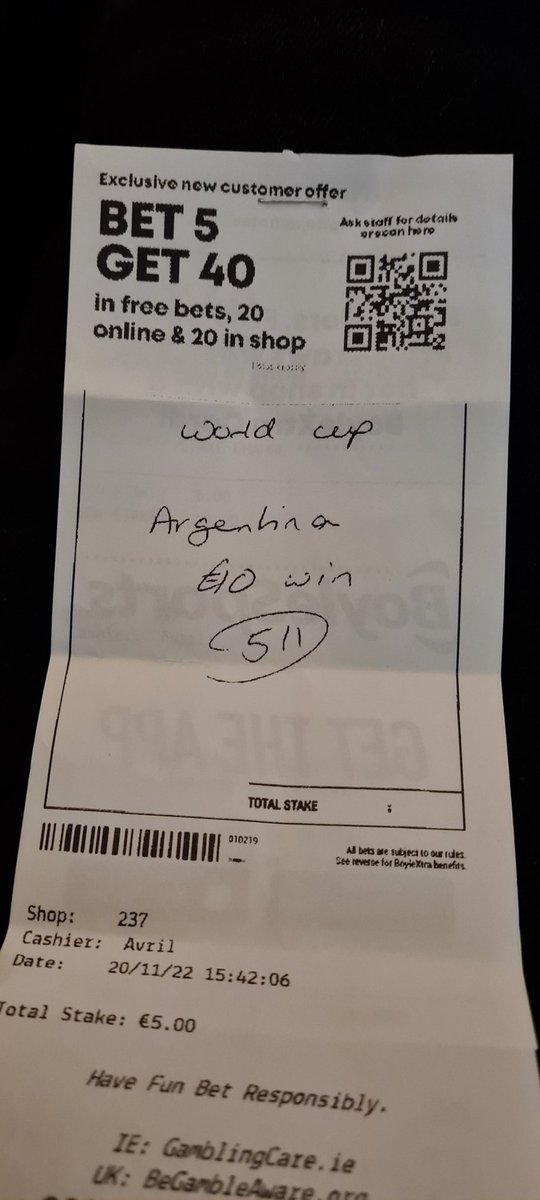 olivecollins's tweet photo. The toughest €50 I ever earned. #Argentina #WorldCupFinal https://t.co/JMcMjrExJ2