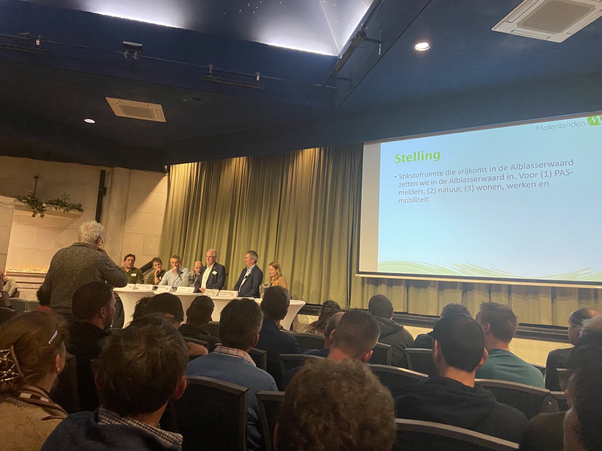 Als je de discussie op de boerenbijeenkomst Alblasserwaard platslaat, dan kan alleen een generaal stikstofpardon voor stikstofruimte, voor PAS melders het gebiedsproces op gang helpen. En de KDW uit de wet. ⁦<a href="/2eKamertweets/">Tweede Kamer</a>⁩

#landelijkstikstofpardon #kdwuitdewet