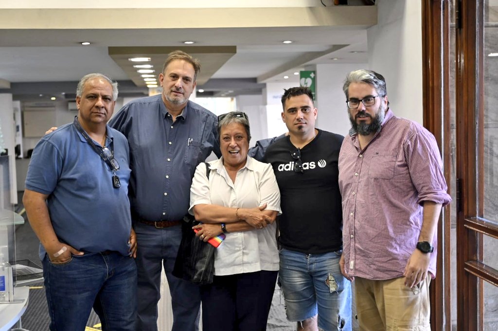 Hoy en el MTSS con presencia de autoridades de ASSE, MEF, MSP y junto a l@s compañer@s del Secretariado FFSP firmamos el acuerdo que recupera y extiende hasta 12/2025 la Partida por Capacitación. A este logro tenemos que sumarle (sigue 1/2)