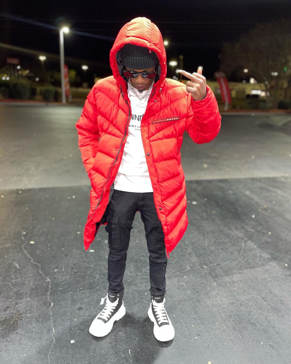 BaggTalkDaLabel's tweet photo. She say she Prada me all this Prada on me 😎🦅💸💯 https://t.co/ksuYnqw2h2