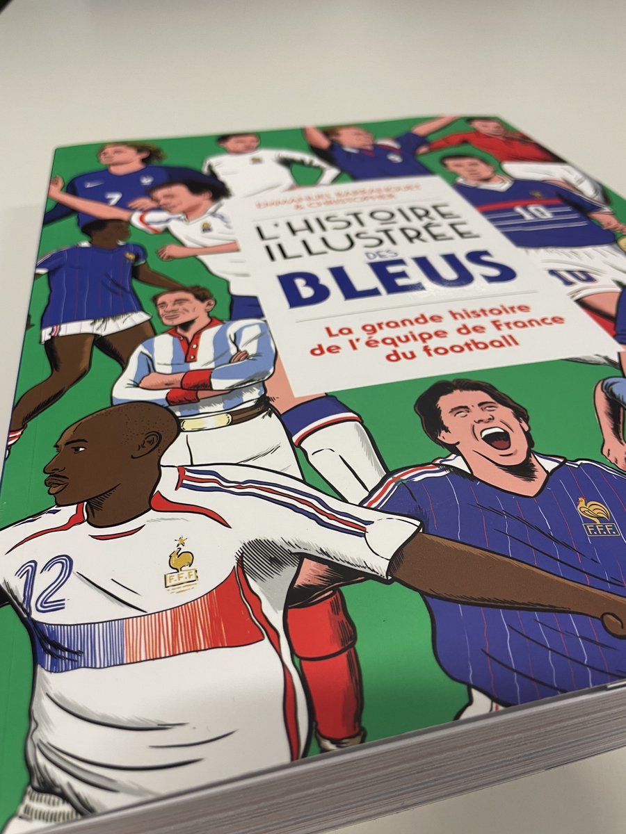 lequipedusoir's tweet photo. 🇫🇷CADEAU🇫🇷

Pour fêter cette deuxième place tricolore, @lequipedusoir t'offre la gigantesque "Histoire illustrée des Bleus" sur près de 300 pages.

RT + FOLLOW @lequipedusoir et choisis ton chroniqueur 🔥

Tirage au sort à la fin de l’émission https://t.co/50v0EFnUrd