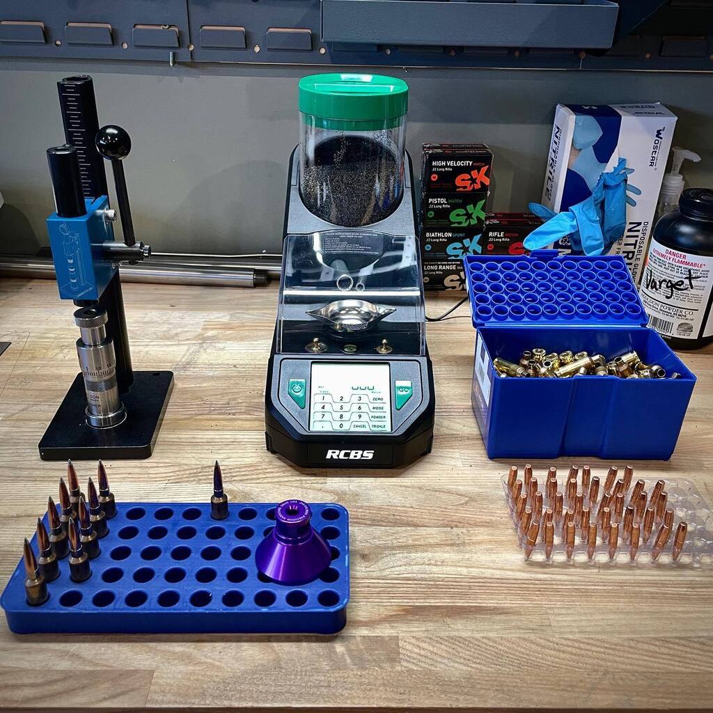 What are you up to today? I’m trying to see if better components and better tools make a difference. 🤷🏻‍♂️😏 #reloading #2ndamendment #boltaction #precisionrifleseries #precisionriflenetwork #longrangeshooting #rifles #pewpewlife #shooting #ar15 #65creedmoor #gunsofinstagram #gun…