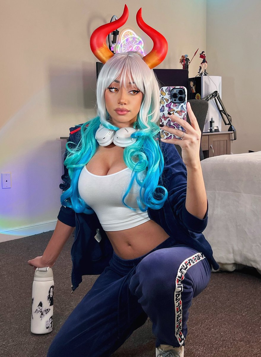 Mr.Holiday on Twitter: "RT @yazbunnyy: sporty yamato #ONEPIECE"