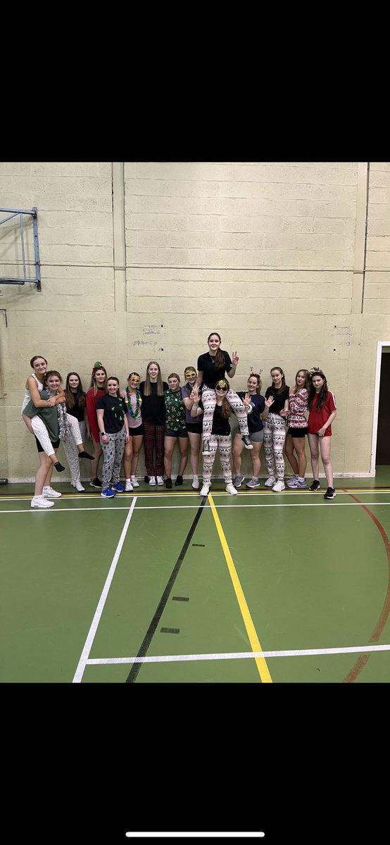 WesthillHealth's tweet photo. Our S1/2’s and seniors had some festive fun today at training before the holidays🎅🏼
Well done to everyone who has been along to training/ played matches since August. We’ve had a fantastic turn out at netball across all years and looking forward to it continuing in 2023🏆🏐 https://t.co/BrTmELqx82