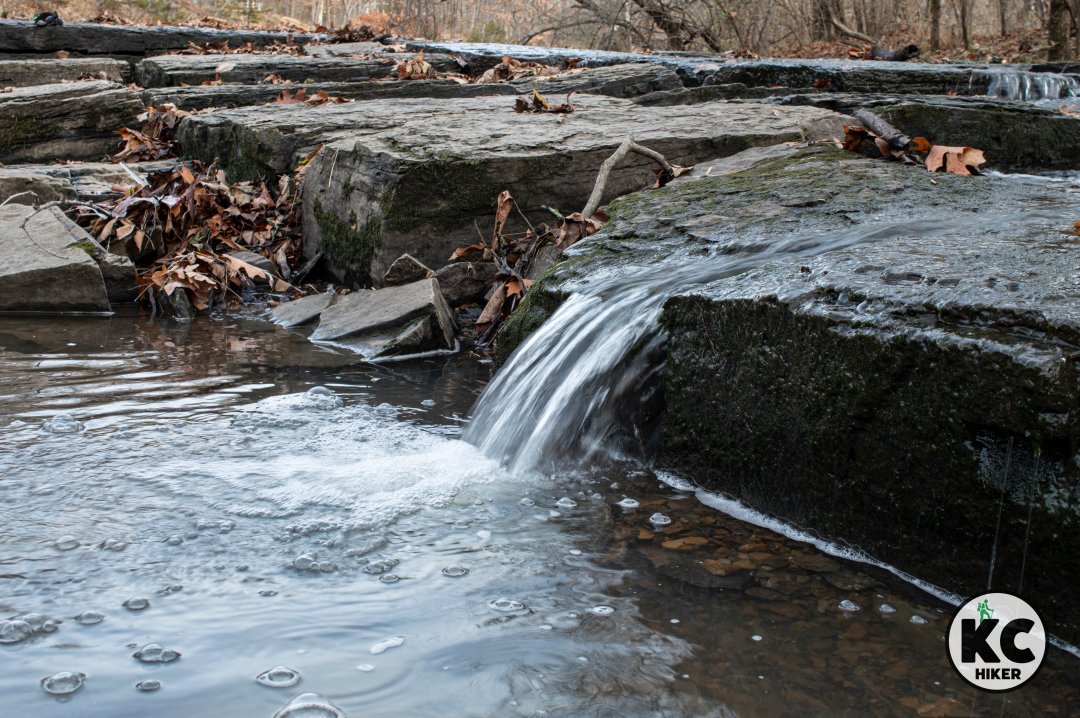 leessummitgo's tweet image. The Longview Nature Trail isn’t easy to find and it’s rugged to hike. But it holds rewards. This 1.2-mile loop, also known as the Shin-Ga-Wa-Sa Trail, is a 1.2-mile, natural surface loop that begins at Longview Lake’s Primitive Youth Campground.  bit.ly/3FFEsme