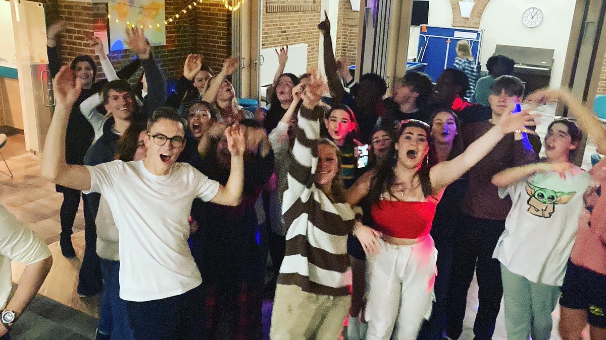 RHS_Nelson's tweet photo. What an amazing term with such phenomenal Nelsonites! Our last few days of term were absolutely hilarious, with a superb Corridor Carol Competition with Mr Allen as our guest elf judge! Some videos clips to follow soonβ¦ Merry Christmas from Nelsonβ€οΈπ #rhscommunity #nelsonfamily https://t.co/K3zqDbUERT