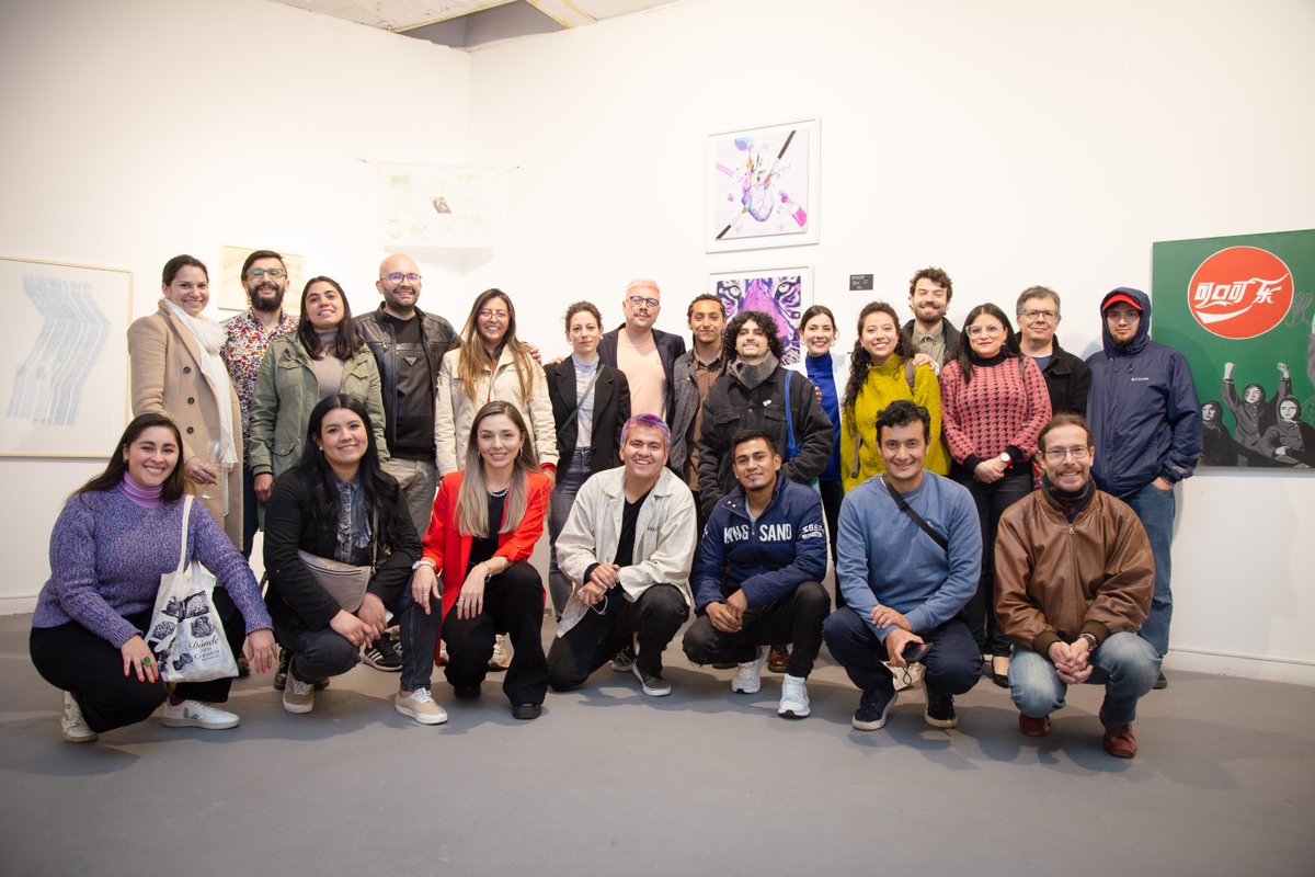 U_ElBosque's tweet photo. Vivimos #AportArte, una iniciativa en la que obras de artistas de la Facultad de Creación y Comunicación fueron subastados con el objetivo de recaudar fondos para financiar el sueño de los estudiantes del programa #CreSer.🚶♀️🚶♂️ #YoSoyElBosque #ElBosqueAvanza https://t.co/xrLWsAyg7D