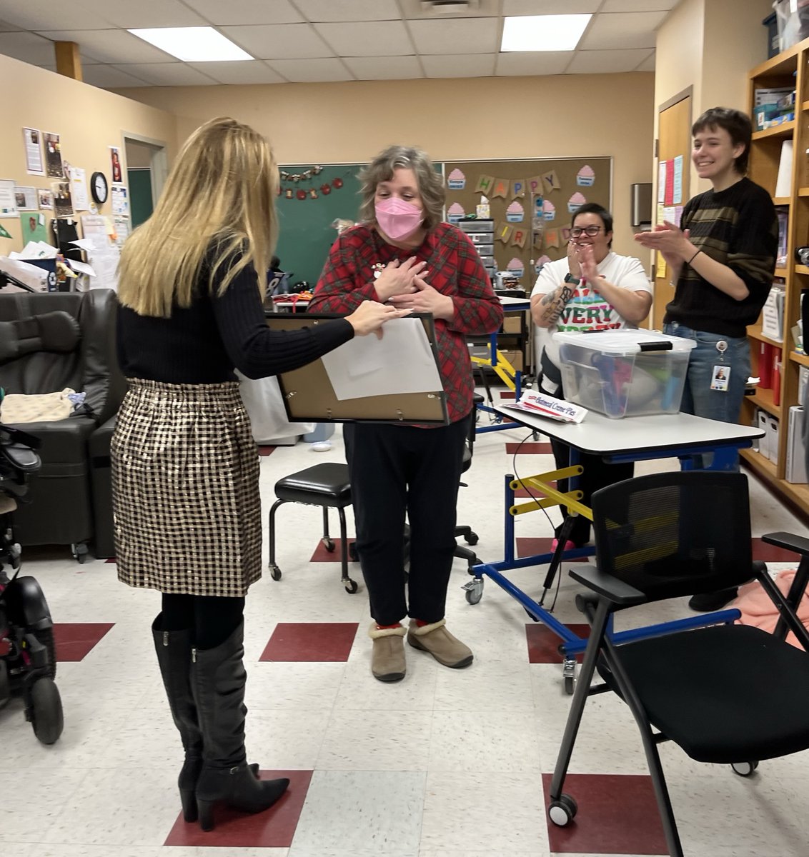 marycariola's tweet photo. Congratulations to #SpecialEducation Teacher Kathy Lee who was recognized by @katrinairwin  @News_8    with a Golden Apple Award along with Kathy’s classroom therapy dog Albie! Congratulations! Watch the story on News 8 on Tuesday, Dec. 27. #ROC #goldenapple #recognition https://t.co/Tts468OJc1