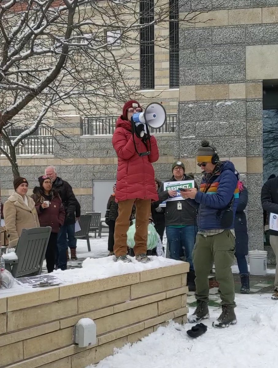 Also spoke in support of our (🤞🏻🤞🏻 soon) <a href="/AFSCMEMN5/">AFSCME Council 5</a> siblings at MNHS and their push for a #faircontractnow. It was far scarier than the cave but I'll forever be grateful for the opportunity to support our fellow cultural institutions and their fight for a seat at the table. 💚💚