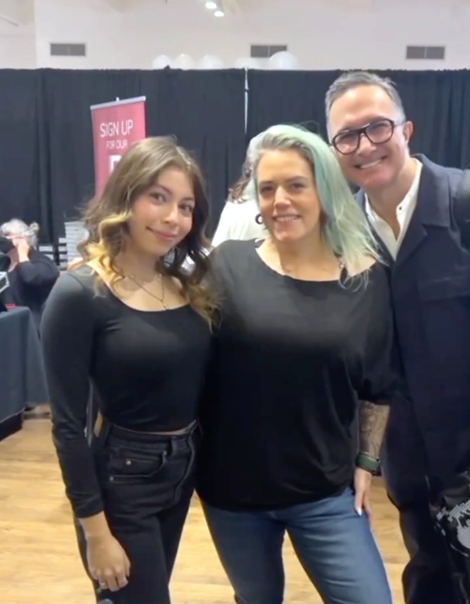 A big THANK YOU to @itsmatin for his amazing demo for B3 Balm at the @themakeupshow pop up!  @belindasalazarartistry was absolutely gorgeous and glowing! ✨