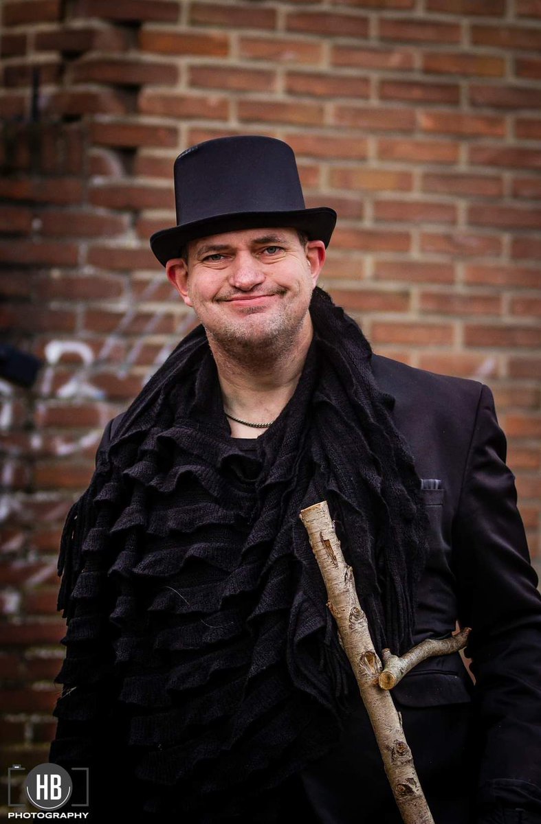 ReuringidVeste's tweet photo. De dag erna
Gelukkig hebben we de foto's nog
#reuring #Coevorden #ReuringindeVeste @StadCoevorden #StadvanStrijd #ijzerkoekenoproer https://t.co/W3D4DamJuZ