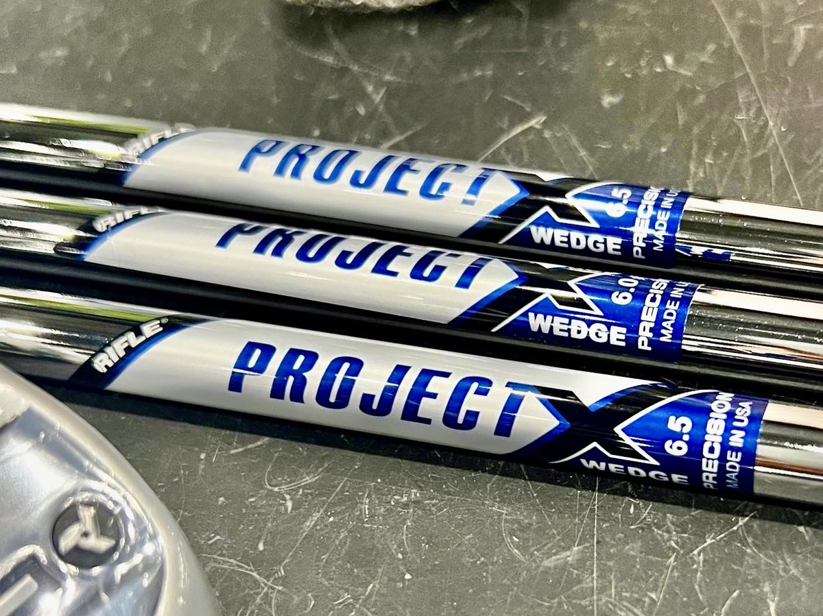 PGAPappas's tweet image. PGAPappas 12 Days of Christmas KRINGLE Tee to Green FLASH FOUR Golf Giveaway 3

🎁 New 2022 Project X Wedge Shafts (SET of 3, choose any flex)

To enter:
🎄 Retweet
🎄 Follow @PGAPappas and @ProjectXGolf 

#ReleaseTheKringle! pgapappas.blogspot.com/2022/12/2022-p…