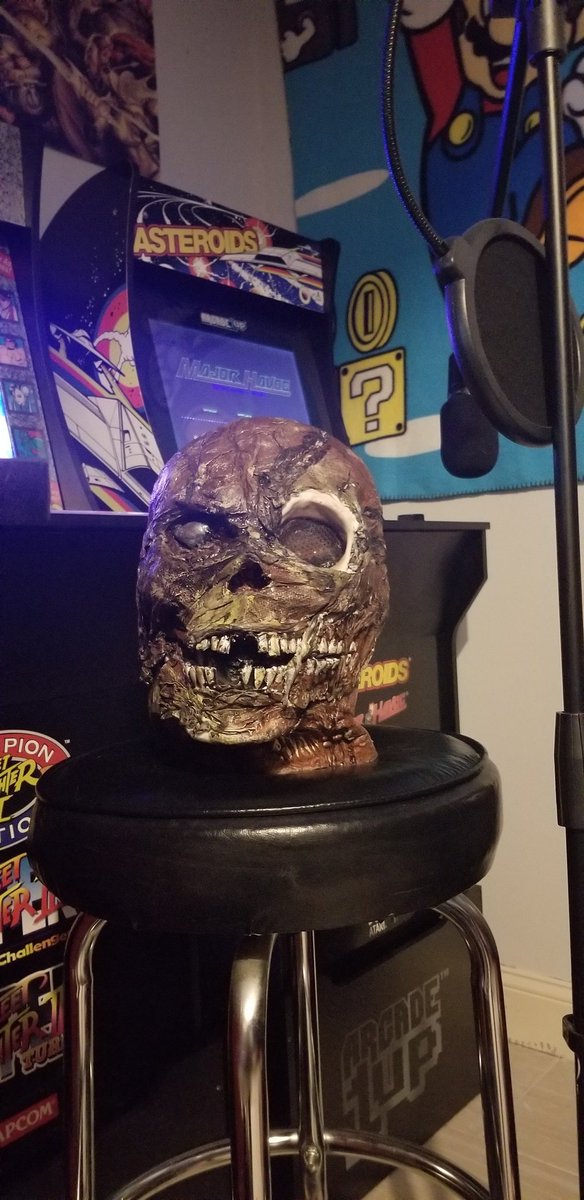 I'm making something...I don't know what I'm doing though.
#horror #HorrorMovies #HorrorFam