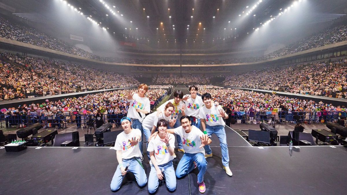 DiariodeYucatan's tweet photo. ⚡ Super Junior en México: ¿Por qué la confirmación causó polémica en redes sociales? https://t.co/kAeg57zu5S https://t.co/YWt5fDIz2y