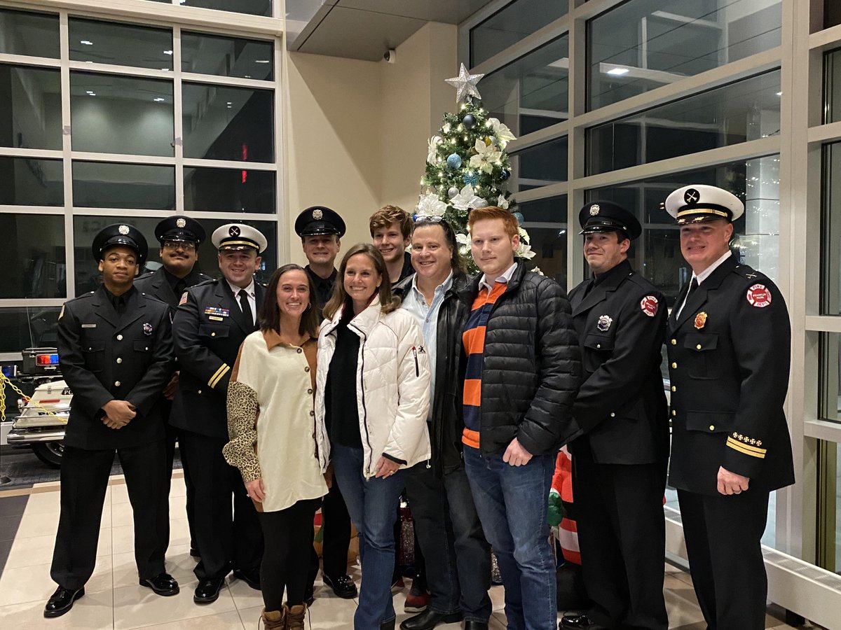 Leydenathletics's tweet photo. Tonight, the Franklin Park Village Board recognized Leyden Athletic Trainer Meghan Lockerby and the Franklin Park paramedics who saved the life of soccer spectator Drew Evans at an IHSA Regional game this fall. #leydenpride https://t.co/kd4DnmAMOY