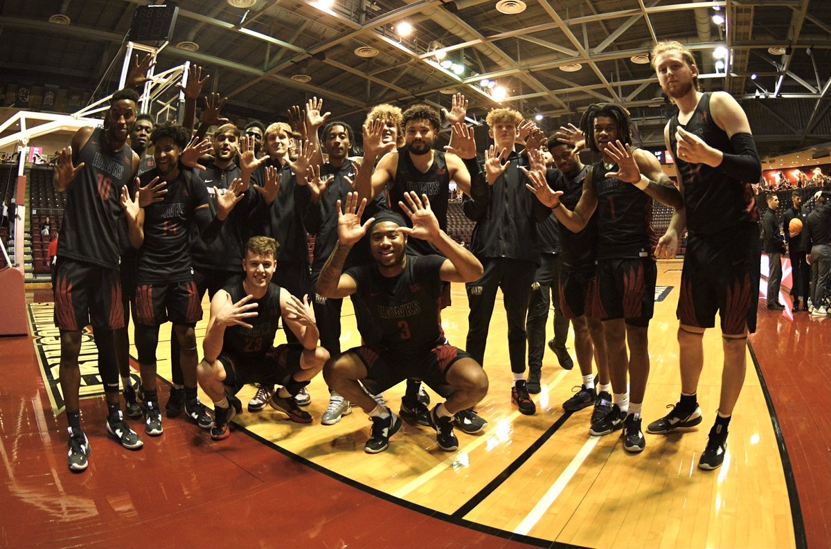 IUP_MBB's tweet photo. POV: We’re 1️⃣0️⃣ - 0️⃣ https://t.co/mBWk6TBfiT