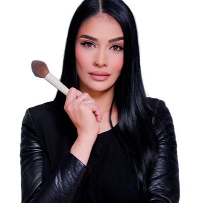 MakeupByAlaha's tweet photo. #NewProfilePic https://t.co/YE5NBE1Y77