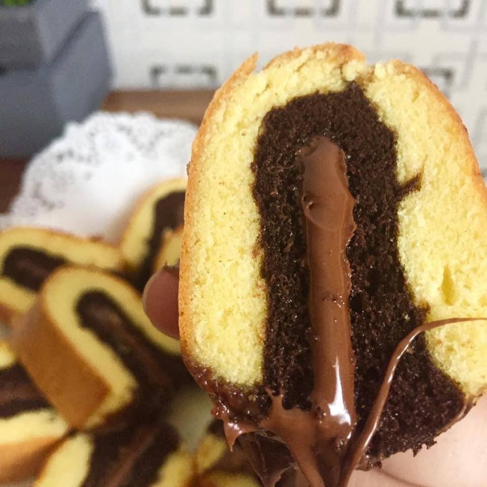 Loveyymila's tweet photo. All you need is love… and lots of chocolate ✨🕊️ https://t.co/DRDGQevvfj