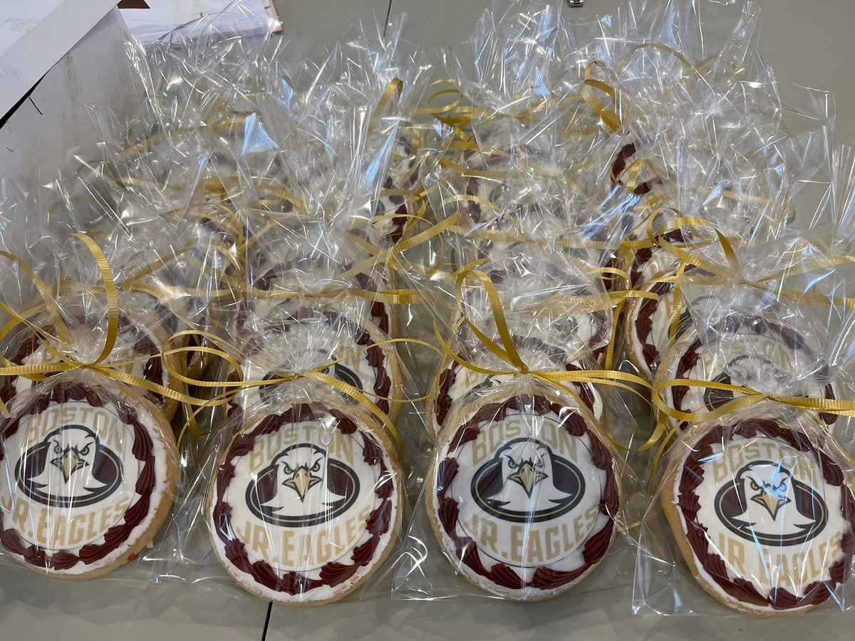 2012Eagles's tweet photo. Some @BostonJrEagles cookies for the boys for the Holiday party.  🦅🦅🦅🦅 https://t.co/iS6HwMzuNj