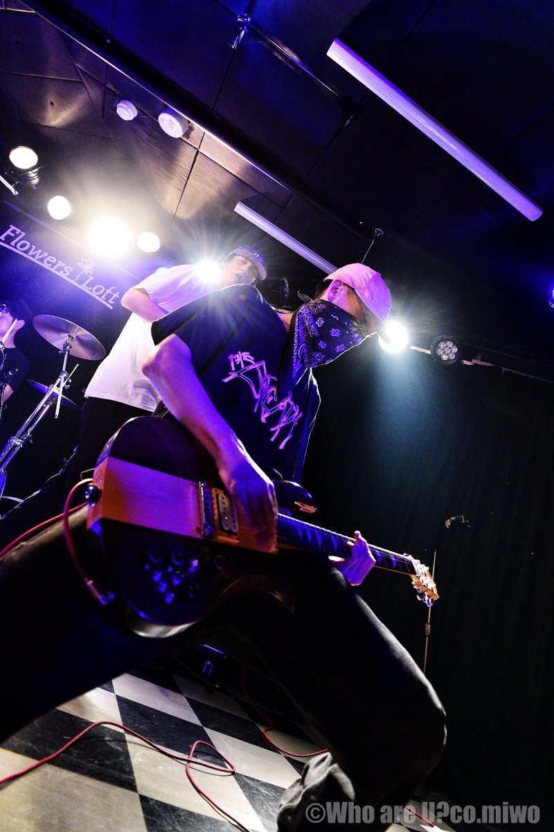 noelmiwo's tweet photo. 【DIGGING UP THE GROUND】
FLING THING&amp;VELOCITY pre.

CROCODILE COX AND THE DISASTER

#CROCODILECOXANDTHEDISASTER
#DIGGINGUPTHEGROUND
#FLOWERSLOFT
#FLINGTHING
#VELOCITY https://t.co/a0GLC0I5ju