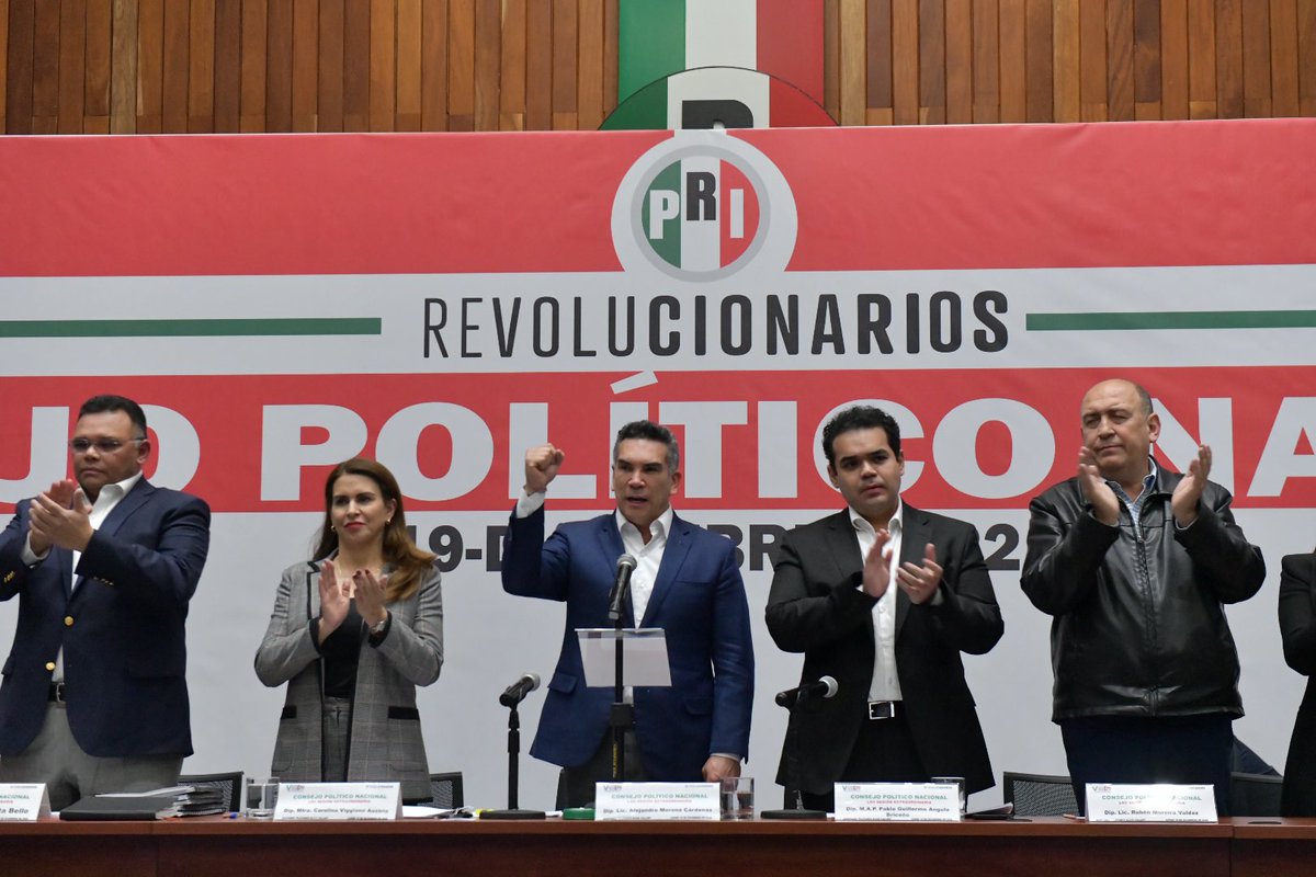 alitomorenoc's tweet photo. Con 458 votos a favor y 0 en contra, se aprueban las diversas disposiciones para adecuar nuestro marco normativo para armonizarlos con el marco jurídico electoral y para el fortalecimiento de la organización de nuestro Partido. ¡El PRI se fortalece ante los grandes retos! https://t.co/uwNoZj8r9r