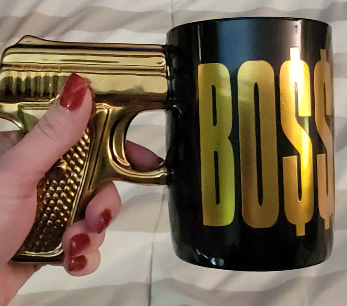 Livngmybstlfe's tweet photo. Why yes, I am... 🤣 🤣
#CoffeeTime #gun #gift #bosslady #2amaga #Patriot https://t.co/IX9dHhjXAG